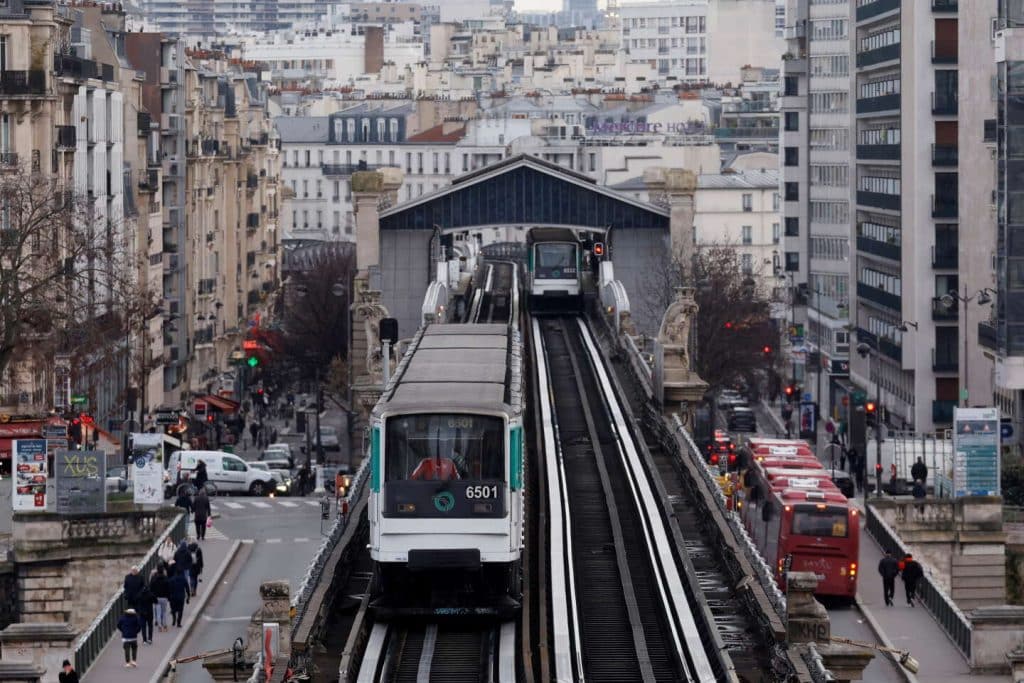 , Paris 2024 : la RATP propose 1 600 à 2 500 euros de prime JO pour les conducteurs du métro et du RER